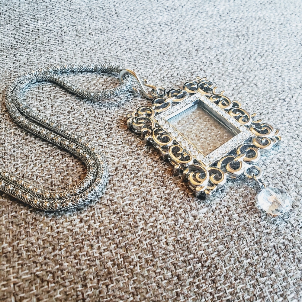 Silver picture frame necklace